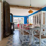 Haus 57 *